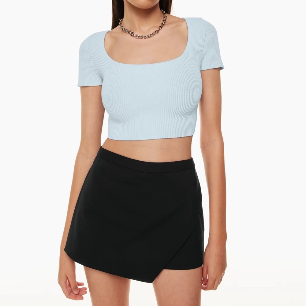 Brand new Babaton Sculpt Knit Squareneck Top